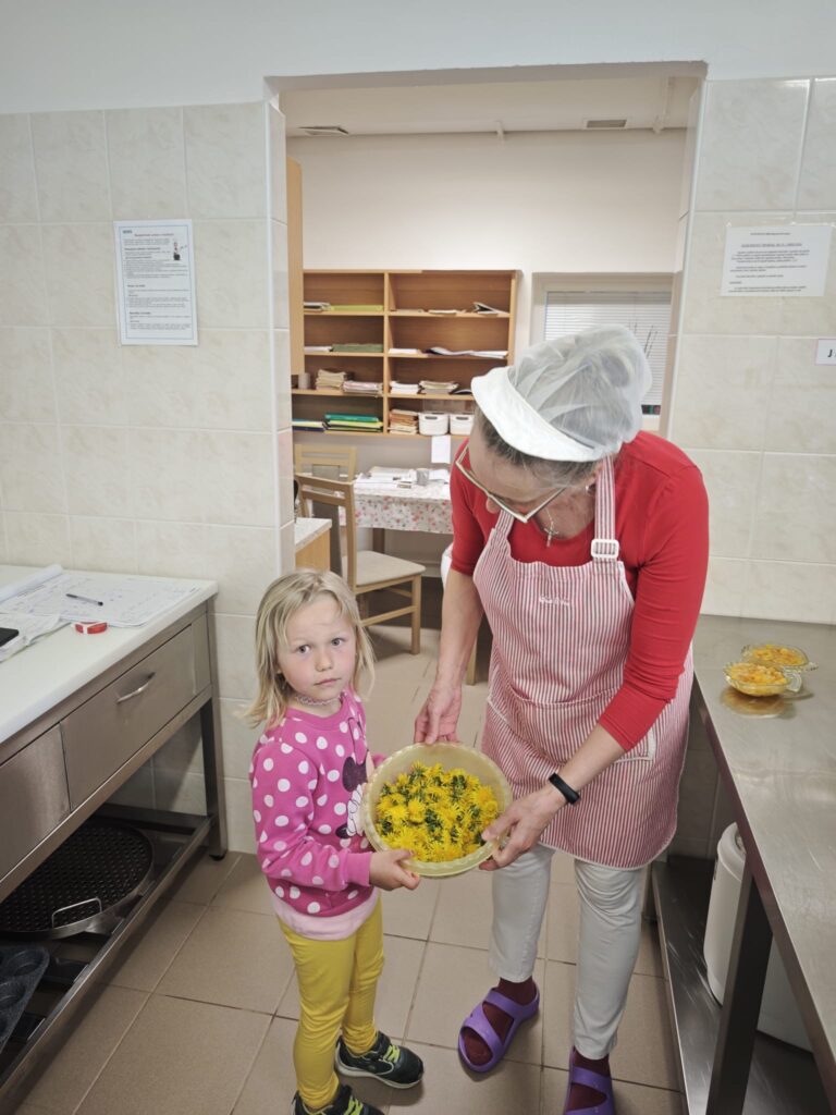 6e7391e2-cbd1-4549-8dff-989b6753d360